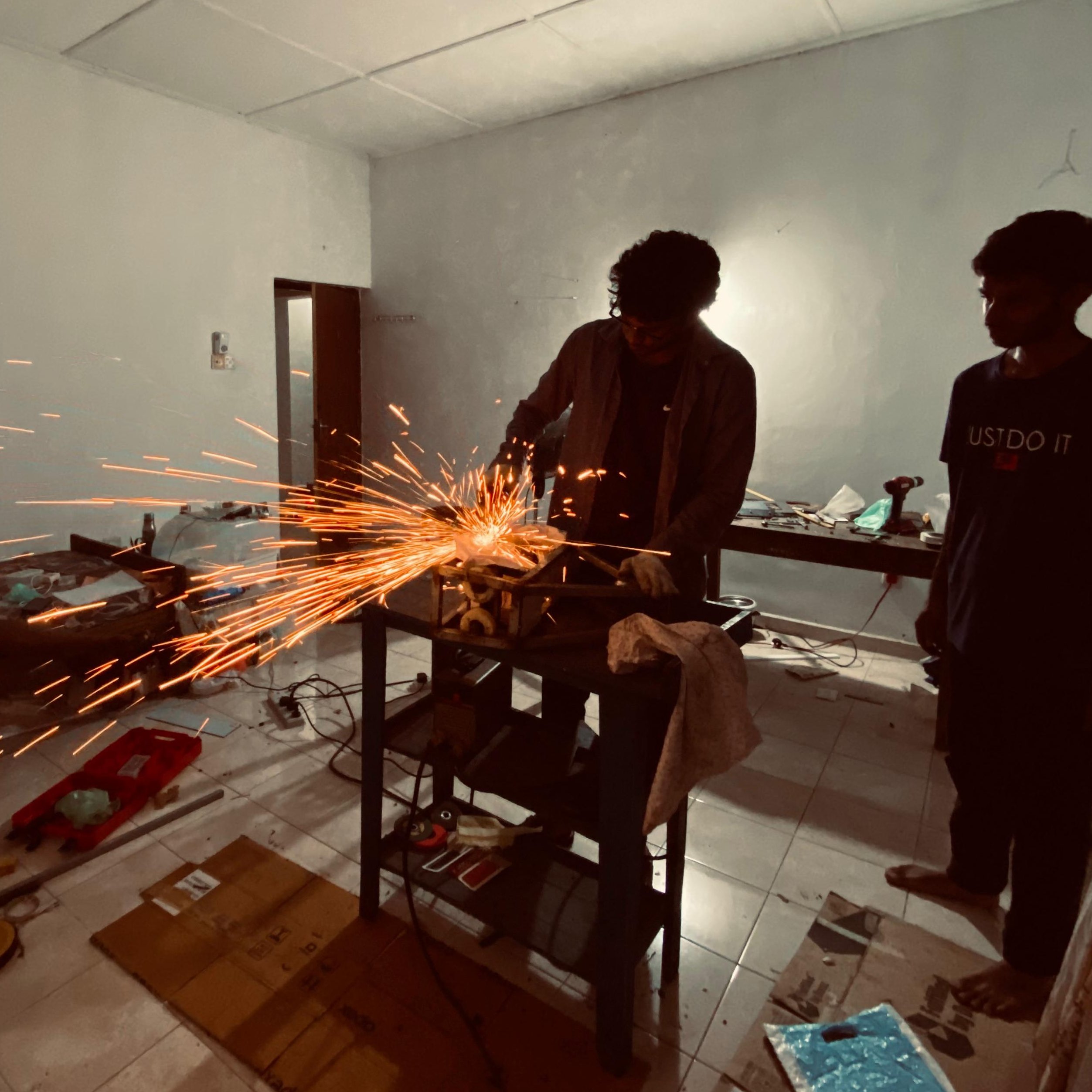 Midnight build, friends working on the robot at the middle of the night